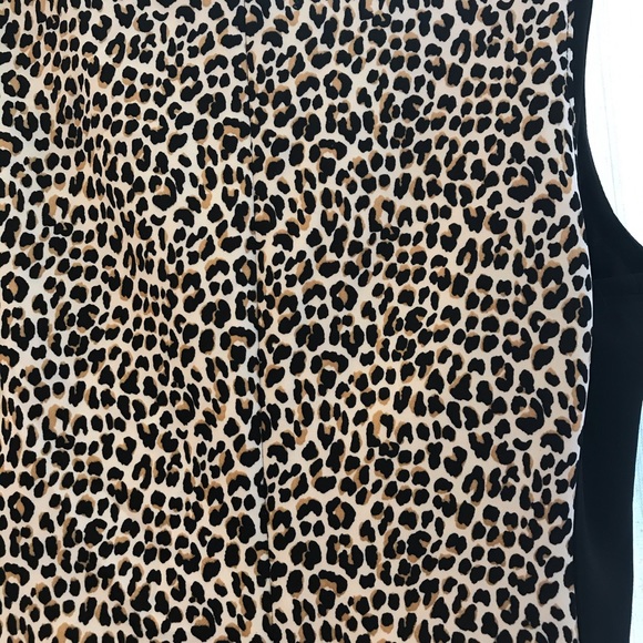 Slimming WHBM Leopard dress so hot! 😍 - Picture 3 of 3